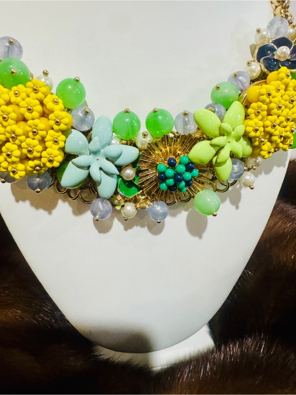 Talbots Flower Clusters Statement Necklace - Picture 4 of 7